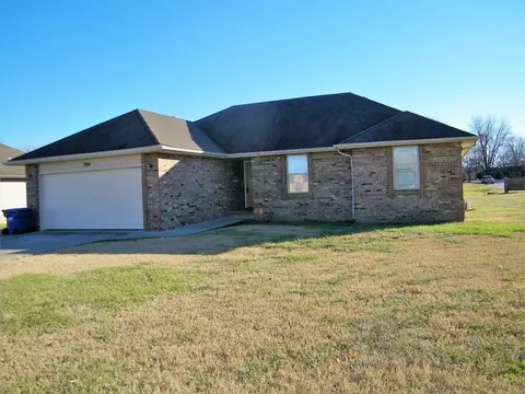 700 Sidney Ln, Willard, MO 65781 photo 1