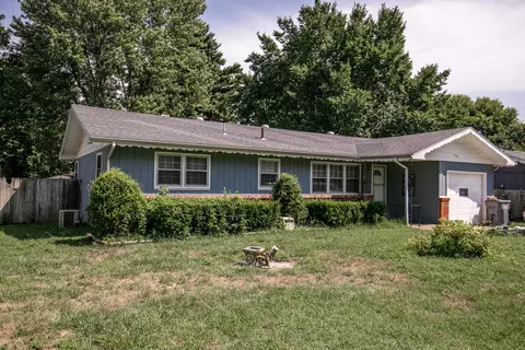 4555 W La Casa St, Springfield, MO 65802 photo 1