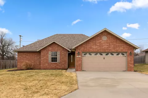 405 Brittany Ct, Aurora, MO 65605 photo 1
