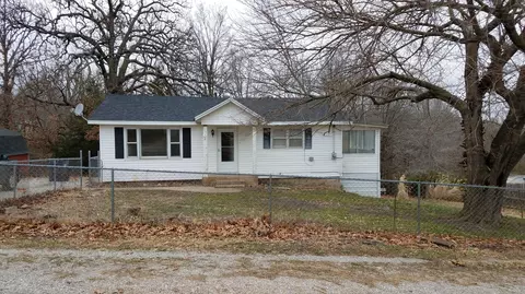 613 E Missouri St, Buffalo, MO 65622 photo 1