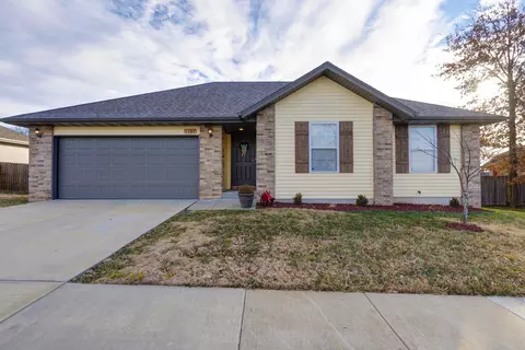 1194 S Strasbourg Ave, Springfield, MO 65802 photo 1