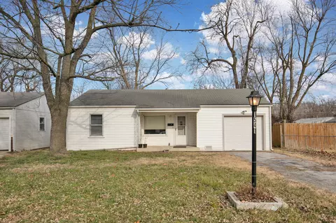 1541 E North St, Springfield, MO 65803 photo 1