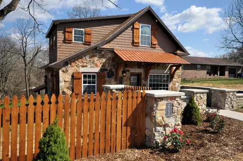 222 Rose Ave, Chadwick, MO 65629 photo 1
