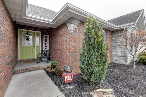 736 S Meteor Ave, Springfield, MO 65802 photo 1