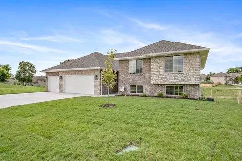 355 W Arlington Dr, Springfield, MO 65803 photo 1
