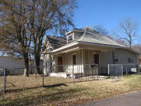 1701 W Chestnut St, Springfield, MO 65802 photo 1