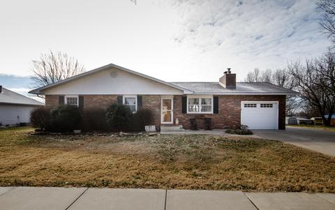 404 W Brown St, Clever, MO 65631 photo 1