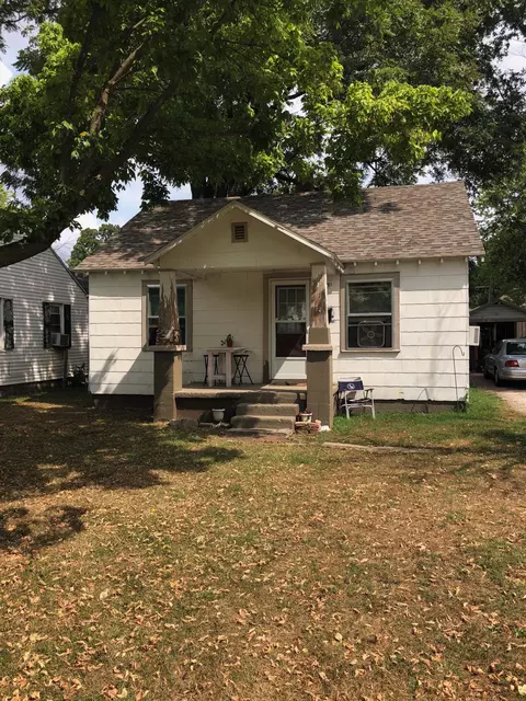 1701 W Thoman St, Springfield, MO 65803 photo 1