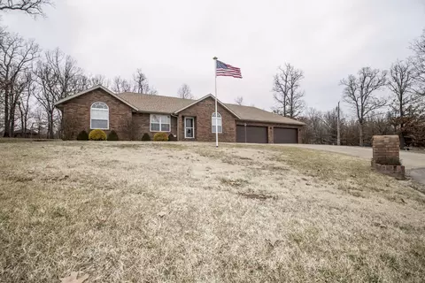 1739 Woodridge Dr, Marshfield, MO 65706 photo 1