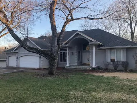 2022 E Timber Hill Pl, Springfield, MO 65804 photo 1