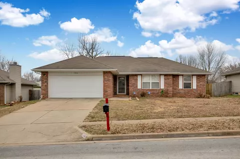 3346 S Ridgecrest Ave, Springfield, MO 65807 photo 1