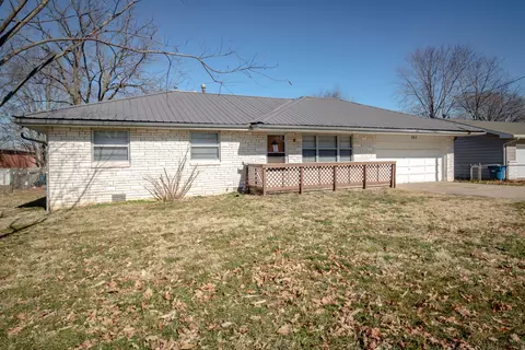 205 Elm St, Nixa, MO 65714 photo 1