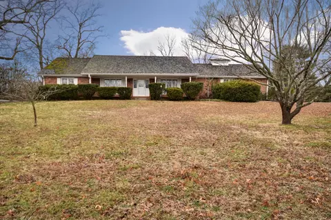 5233 S Clayhill Dr, Springfield, MO 65804 photo 1