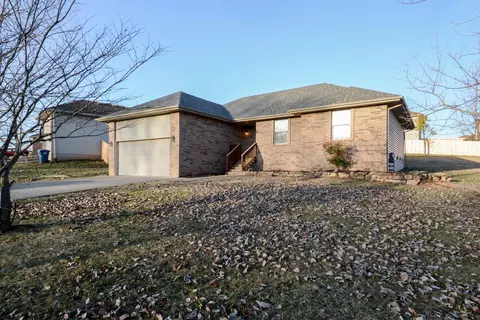3007 W Riverbluff Dr, Ozark, MO 65721 photo 1