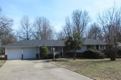 2000 S Glencrest Ave, Springfield, MO 65804 photo 1