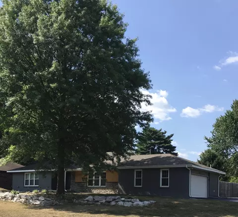 1795 E Lakewood St, Springfield, MO 65804 photo 1