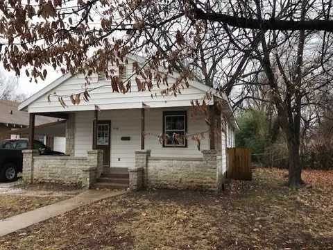 2318 W Walnut St, Springfield, MO 65806 photo 1