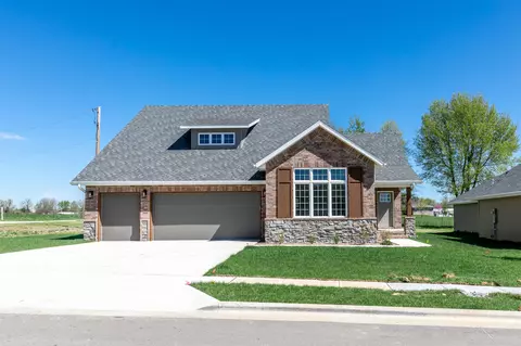 5603 E Park Pl, Strafford, MO 65757 photo 1
