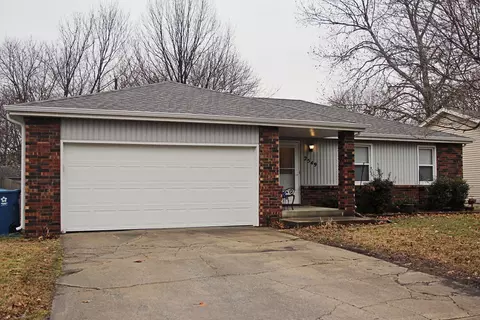 2549 S Regina Ave, Springfield, MO 65807 photo 1