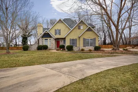 1510 Stonecreek Dr, Nixa, MO 65714 photo 1
