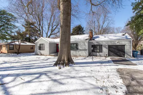 2047 S Dollison Ave, Springfield, MO 65807 photo 1