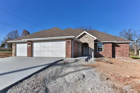 5717 E Park Place Ave, Strafford, MO 65757 photo 1