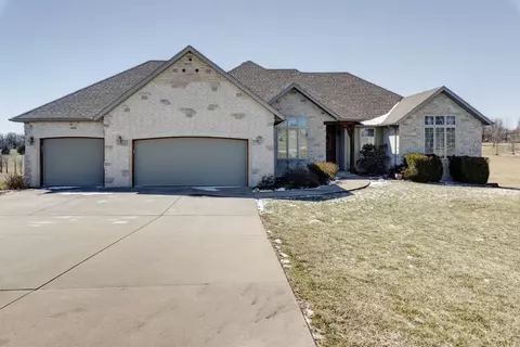 551 Hidden Creek Dr, Ozark, MO 65721 photo 1