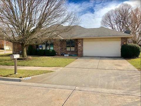 1442 E Dunkirk St, Springfield, MO 65804 photo 1