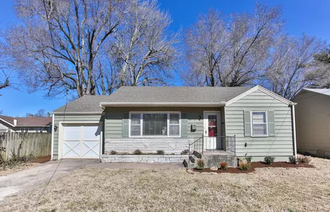 1619 E Monroe Ter, Springfield, MO 65802 photo 1