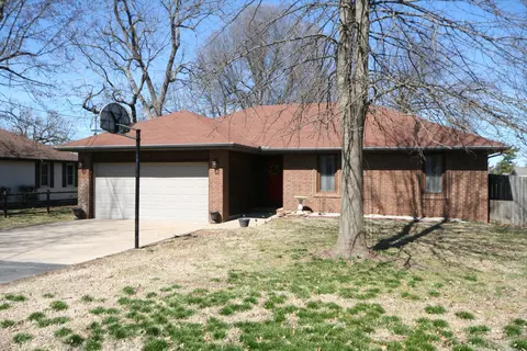 1143 E Mccanse St, Springfield, MO 65803 photo 1