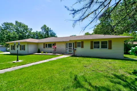2262 E Latoka St, Springfield, MO 65804 photo 1