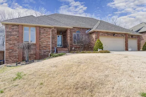4835 S Buckingham Ln, Springfield, MO 65810 photo 1