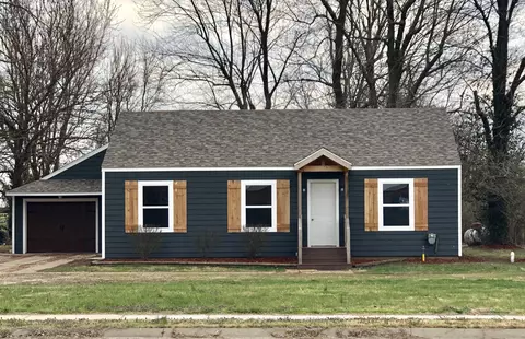 760 W Jackson St, Marshfield, MO 65706 photo 1