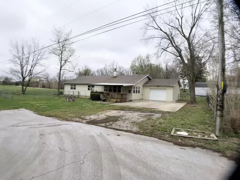 197 Hickory St, Sparta, MO 65753 photo 1