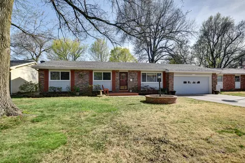 2532 E Seminole St, Springfield, MO 65804 photo 1