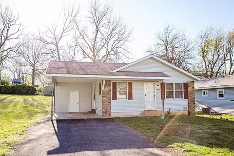 2757 N Howard Ave, Springfield, MO 65803 photo 1