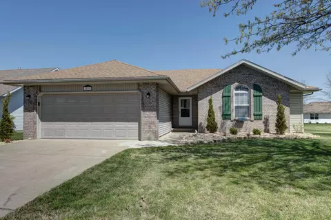 1219 W School St, Ozark, MO 65721 photo 1