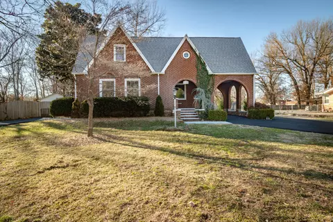 1525 S Kimbrough Ave, Springfield, MO 65807 photo 1