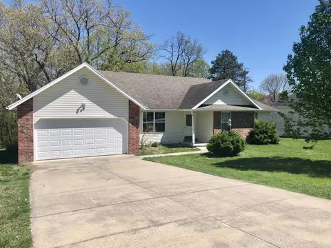 316 Hillcrest St, Marshfield, MO 65706 photo 1