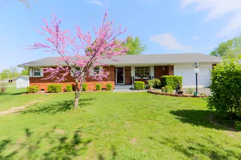 1391 W Washington St, Marshfield, MO 65706 photo 1