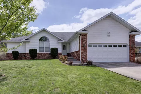 556 E Katie Dr, Springfield, MO 65803 photo 1