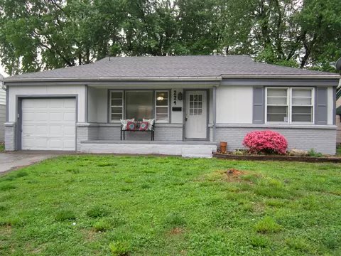 224 W Lindberg St, Springfield, MO 65807 photo 1