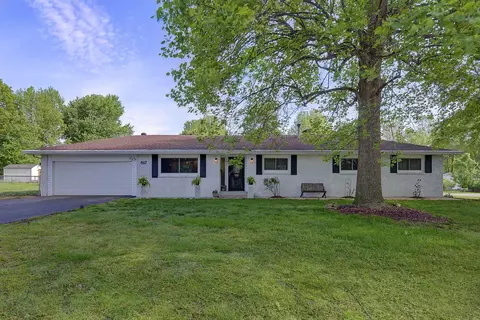 817 E Rosewood St, Republic, MO 65738 photo 1