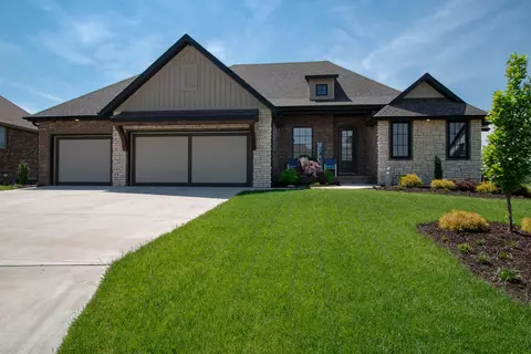 832 E Abbey Ct, Nixa, MO 65714 photo 1