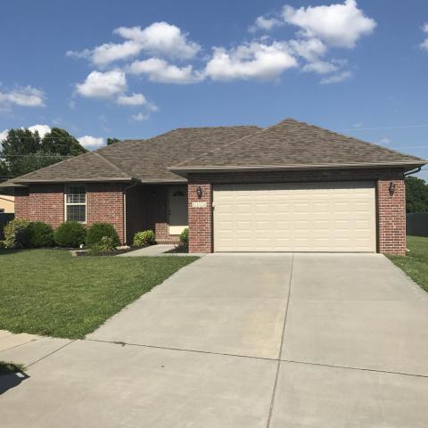 1224 S Strasbourg Ave, Springfield, MO 65802 photo 1