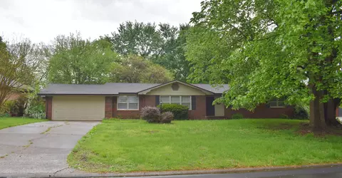 2056 S Cedarbrook Ave, Springfield, MO 65804 photo 1