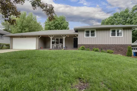 2913 S Glendale Ave, Springfield, MO 65804 photo 1