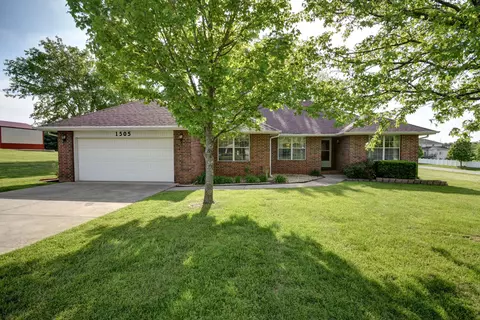 1505 Cody Rd, Nixa, MO 65714 photo 1