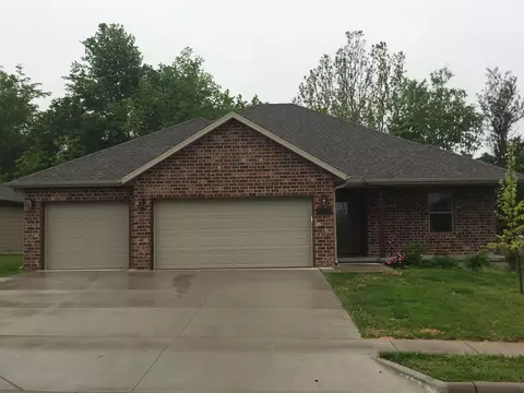 1898 E Maricopa Ave, Ozark, MO 65721 photo 1