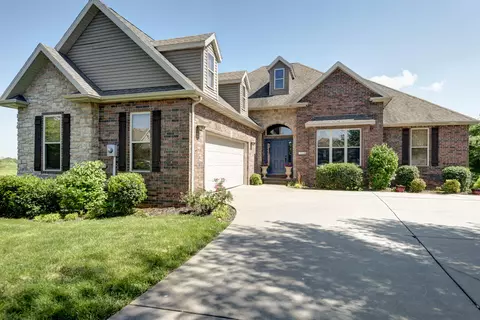 2126 N Williamsburg Ln, Ozark, MO 65721 photo 1